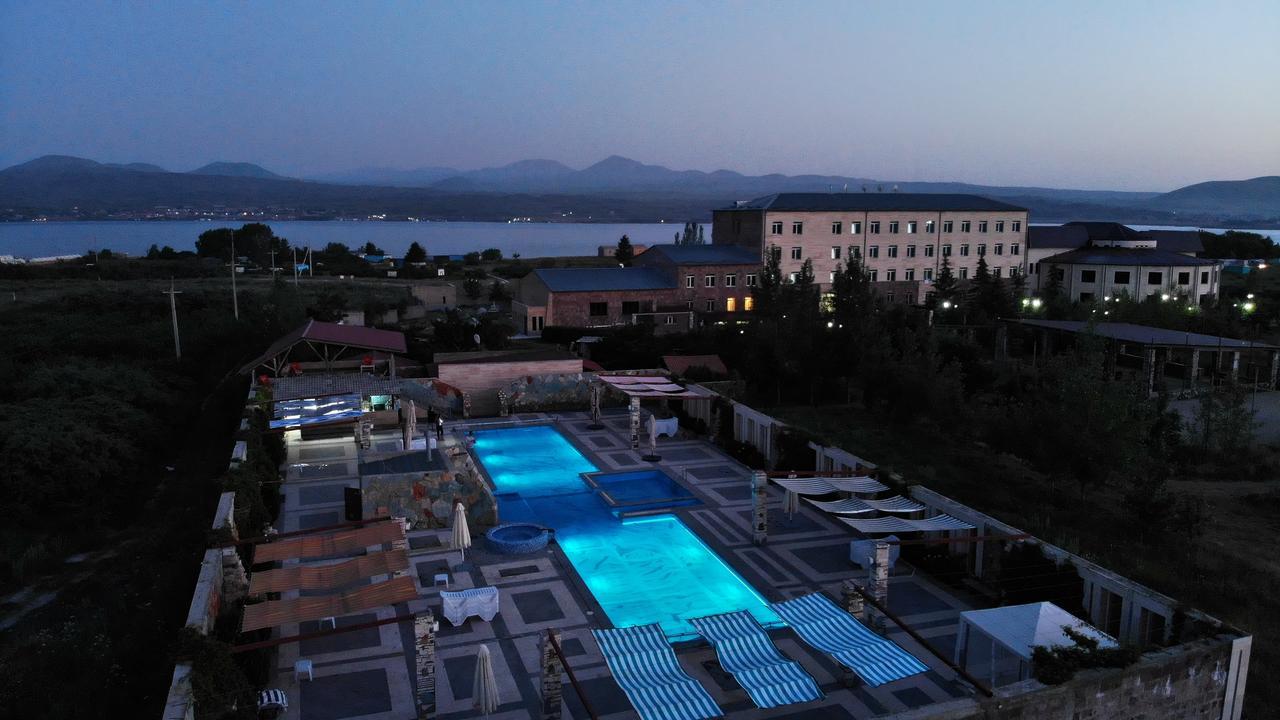 Maria Resort Sevan Esterno foto